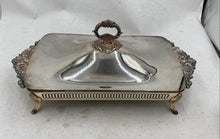 Load image into Gallery viewer, Wallace Silverplate 3 Qt Rectangular Covered Casserole W/liner Baroque