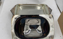 Load image into Gallery viewer, Wallace Silverplate 3 Qt Rectangular Covered Casserole W/liner Baroque
