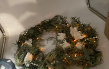 Load image into Gallery viewer, Light Up Christmas Wreath
