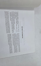 Load image into Gallery viewer, Metric Handbook And Planning Design Data (Fifth Edition)
