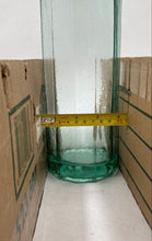 Load image into Gallery viewer, Clear Glass Flower Vase
