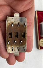 Load image into Gallery viewer, Remington Vintage 1950s Rollectric Shaver
