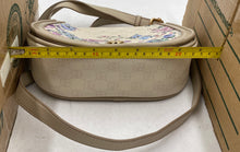 Load image into Gallery viewer, Giani Bernini Winter Floral Small Saddle Crossbody Bag
