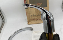 Load image into Gallery viewer, Delta Polished Chrome Faucet Kit
