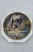 Load image into Gallery viewer, Bradford Exchange "Unbridled Beauty" By D. E. Kucera Collector Plate
