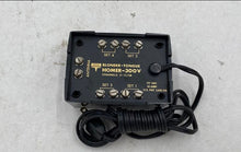 Load image into Gallery viewer, Vintage Blonder-Tongue Homer-300V Antenna Amplifier
