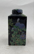 Load image into Gallery viewer, New York Botanical Garden Decorative Flower Vase
