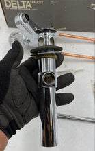Load image into Gallery viewer, Delta One Handle Bathroom Sink And Drain
