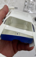 Load image into Gallery viewer, Plymouth 1971 Cuda Model Car Kit
