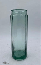 Load image into Gallery viewer, Clear Glass Flower Vase
