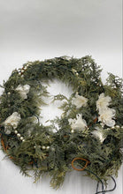Load image into Gallery viewer, Light Up Christmas Wreath

