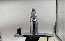 Load image into Gallery viewer, Delta Single Handle Kitchen Faucet With Side Sprayer
