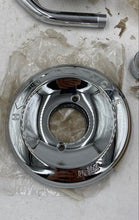 Load image into Gallery viewer, Delta Chrome Bath Faucet And Valve
