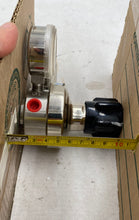 Load image into Gallery viewer, Veriflo Corporation Dual Gauge Gas Pressure Regulator
