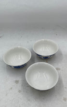 Load image into Gallery viewer, Royal Norfolk Blue And White Soup Bowls (3)
