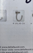 Load image into Gallery viewer, Delta Valdosta Towel Ring
