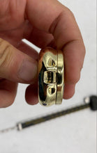 Load image into Gallery viewer, Madonna And Child On Pillbox
