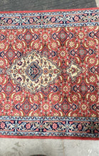 Load image into Gallery viewer, Tabriz 8 X 2.5 Indian Rug
