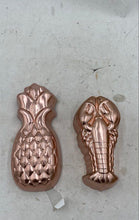 Load image into Gallery viewer, Pineapple And Lobster Cooking Molds
