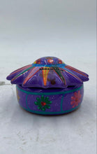 Load image into Gallery viewer, Mazatlán Pottery Trinket Box
