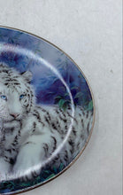 Load image into Gallery viewer, "Tender Pause" By Kayomi Harai Collector Plate

