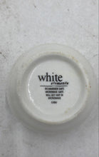 Load image into Gallery viewer, White Elements Ceramic Bowl Holder
