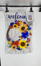 Load image into Gallery viewer, Evergreen Circular Flower Banner
