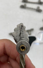 Load image into Gallery viewer, 5.5" Drawer Handles (8)
