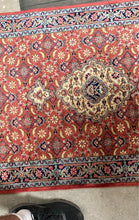 Load image into Gallery viewer, Tabriz 8 X 2.5 Indian Rug
