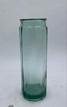 Load image into Gallery viewer, Clear Glass Flower Vase
