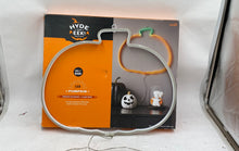 Load image into Gallery viewer, Hyde And Eek LED Pumpkin

