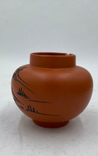 Load image into Gallery viewer, Ceramic Decorative Pot
